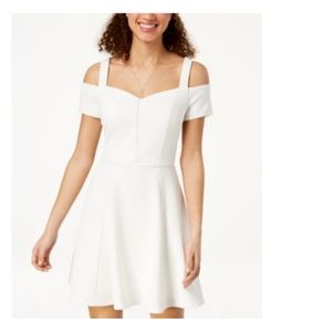 ✨NWT✨EMERALD SUNDAE Juniors' Cold-Shoulder Dress S